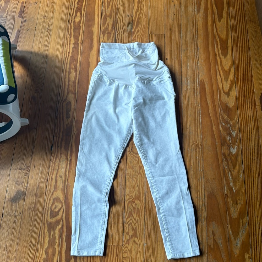 Liz lang maternity white ankle pants